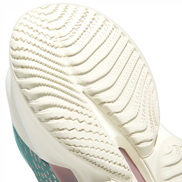 D.O.N. Issue Adidas 4 IWD