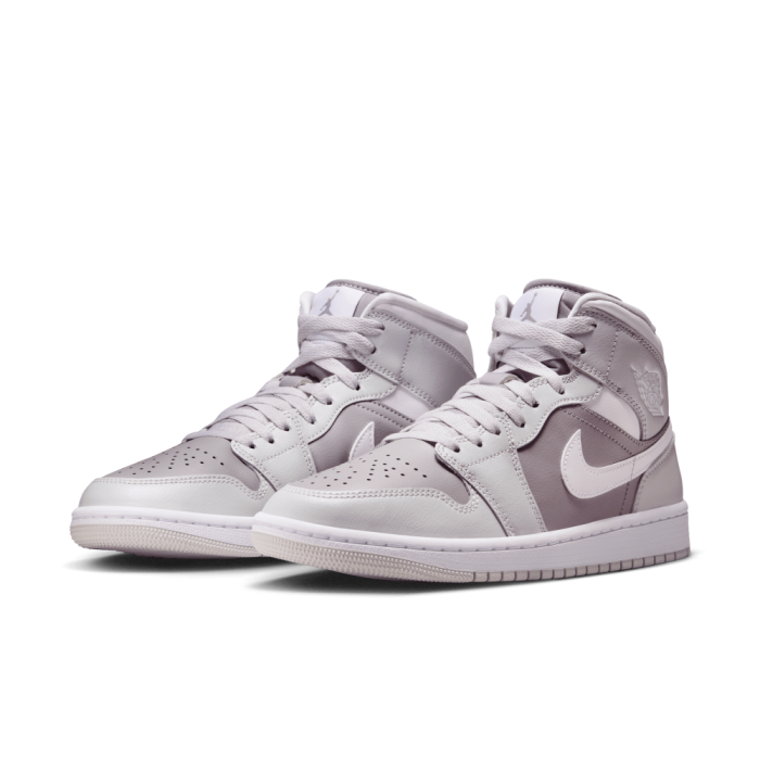 Air Jordan 1 Mid Photon Dust Mujer